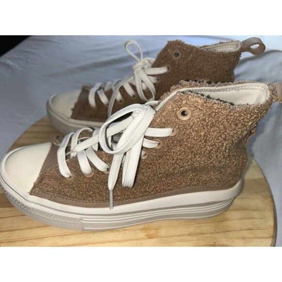 Size 7.5 - Converse Chuck Taylor All Star Move Platform High Sherpa - Tan - Picture 5 of 12